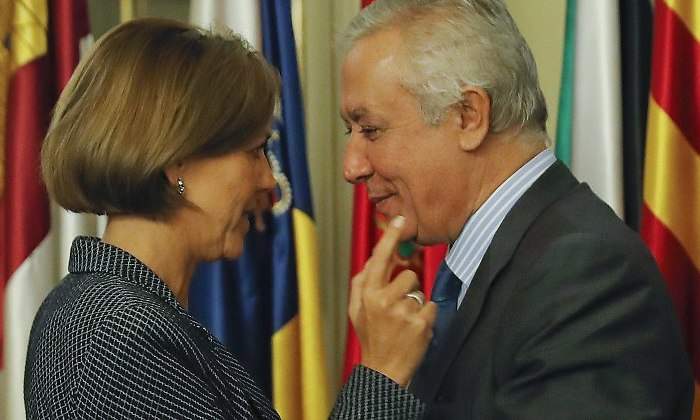 cospedal-arenas-miradas-efe.jpg