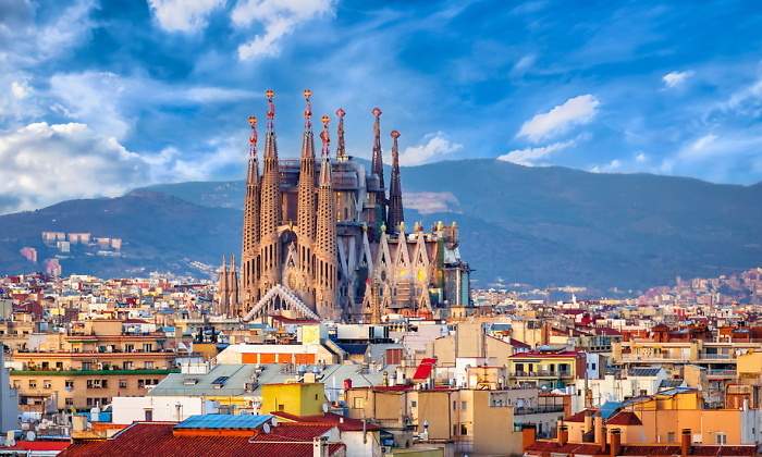 barcelona-sagrada-familia.jpg