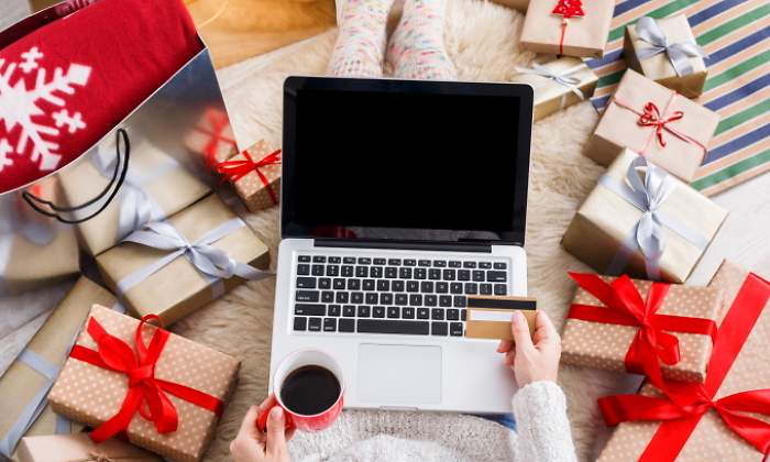 navidad-tarjeta-credito-dreamstime.jpg