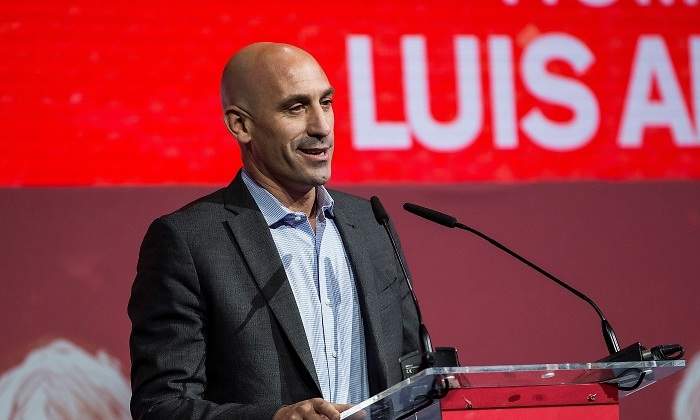 rubiales-homenaje-aragones-efe.jpg