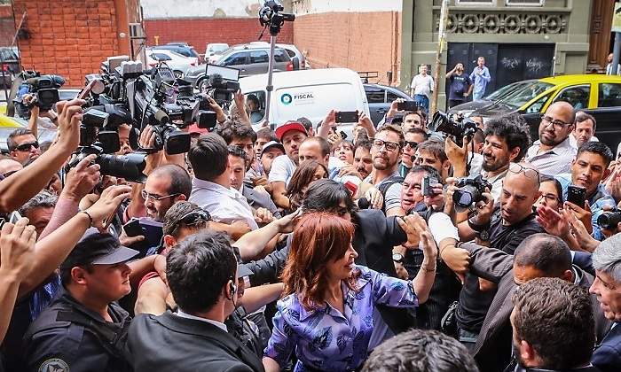CristinaSenadoArribo770.jpg