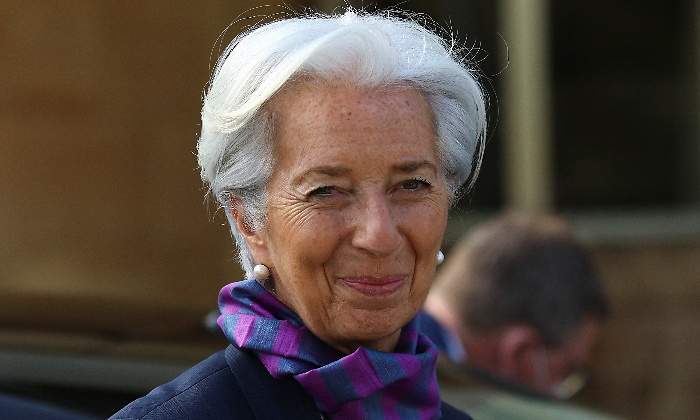 christine-lagarde-presidenta-bce-panuelo-sonrisa-30marzo2022-reuters-770x420.jpg
