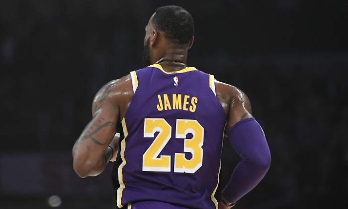 lebron-james-lakers-espalda-getty.jpg