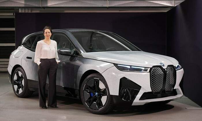 BMW-iX-Flow-Featuring-E-Ink-20-of-24.jpg