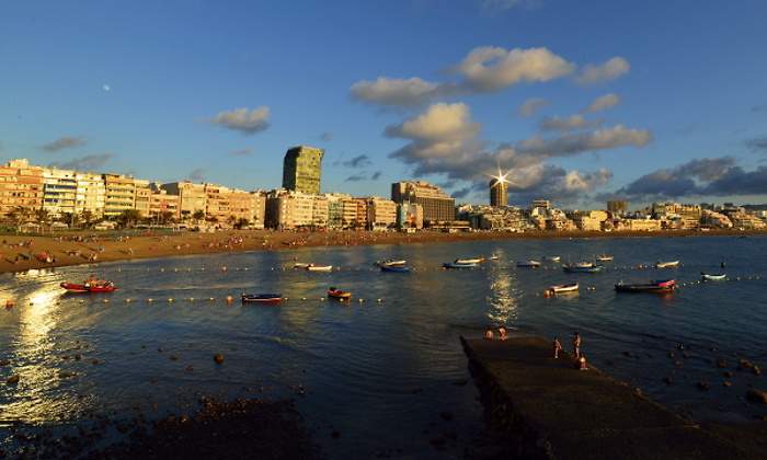 gran-canarias-playa-canteras-portada.jpg