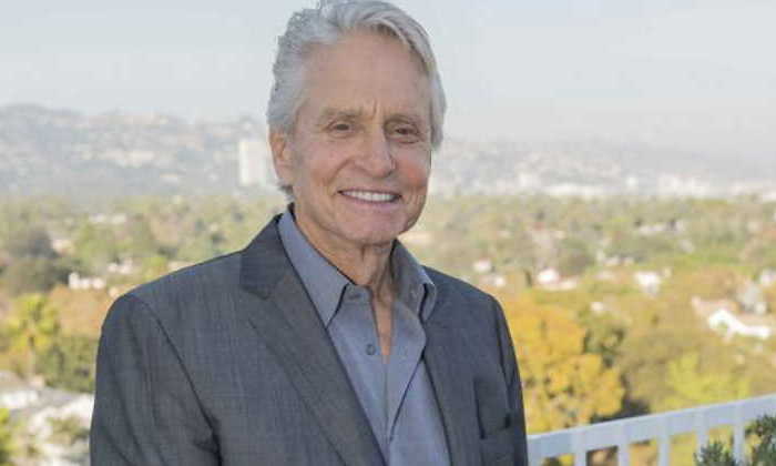 michael-douglas-mallorca-padre-770.jpg