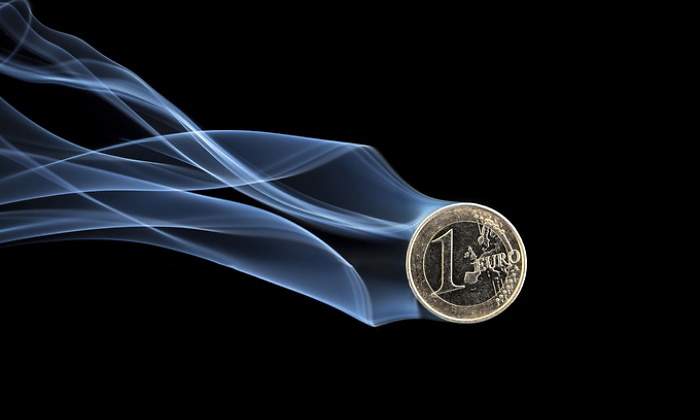 euro-moneda-estela-fondo-negro-getty-770x420.jpg