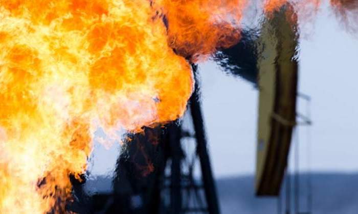 martillo-fuego-petroleo.jpg