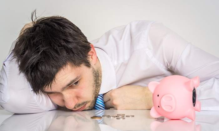 ahorro-hucha-trabajador-dreamstime.jpg