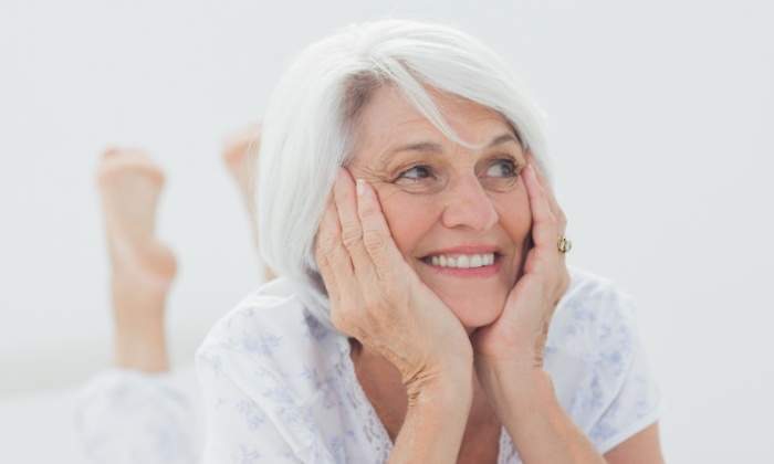 mujer-con-canas.jpg