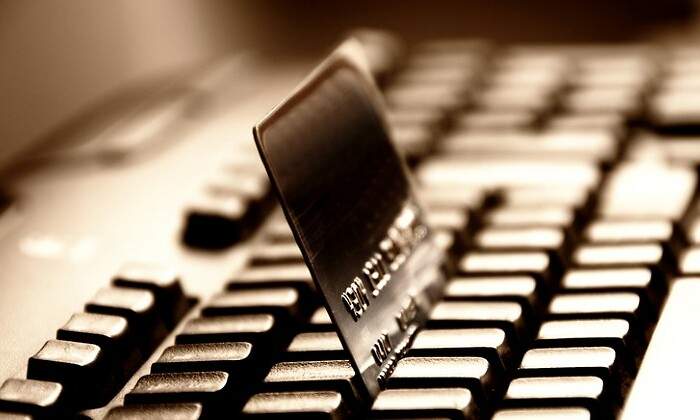 e-commerce-dreamstime.jpg