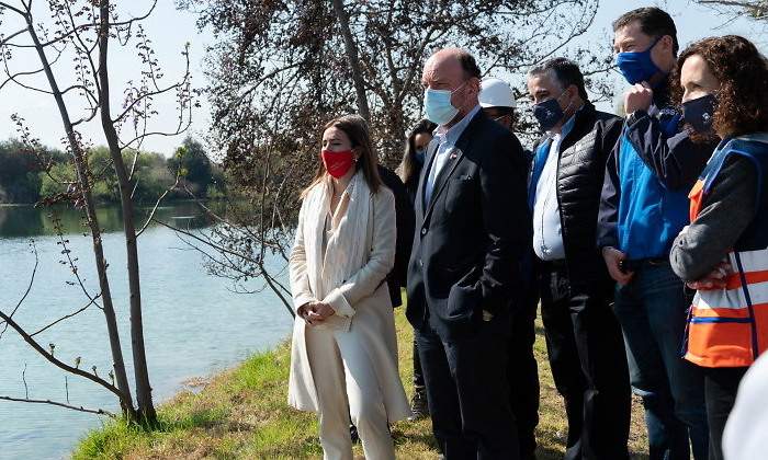la-farfana-visita-aguas-andinas.jpg
