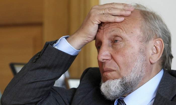 werner-sinn-anillo.jpg