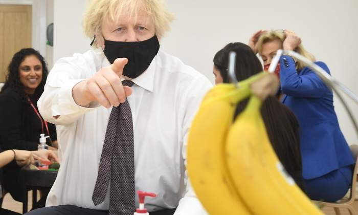 boris-johnson-platano-sistema-imperial-libras-kilos-getty.jpg