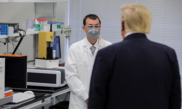 novavax-trump-vacuna-reuters-770x420.png