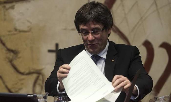 puigdemont-papel-efe.jpg