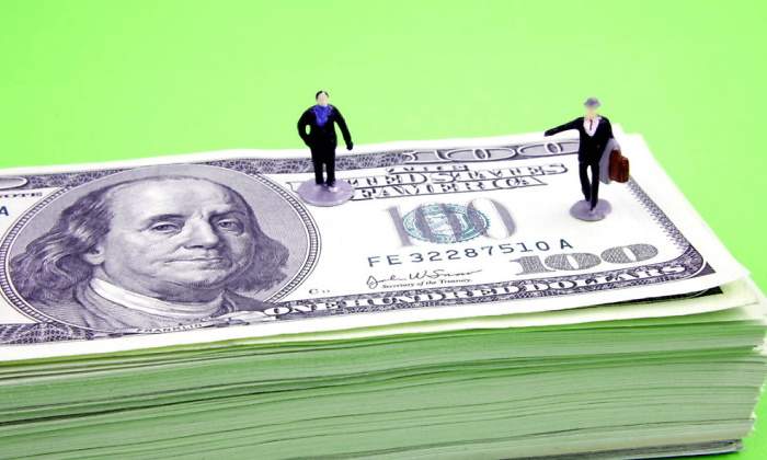 eeuu-dolares-covid.jpg