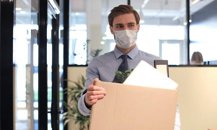 trabajador-despedido-empresa-dreamstime.jpg