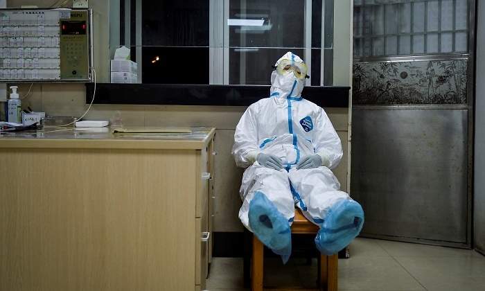 coronavirus-medico-descanso-reuters.jpg