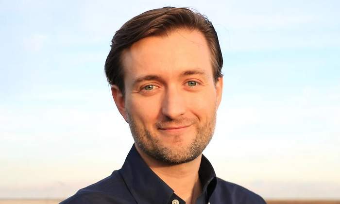 tomas-pueyo.jpg