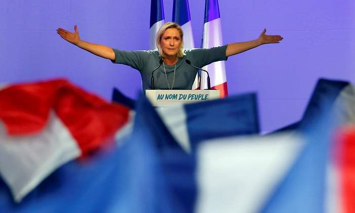 marine-le-pen-banderas-770-reuters.jpg