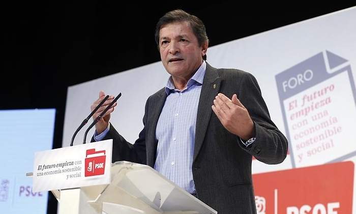 javier-fernandez-psoe-atril-efe.jpg