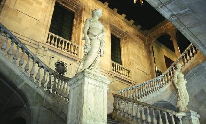 casa-llotja-de-mar-barcelona-patio-770x420.jpg