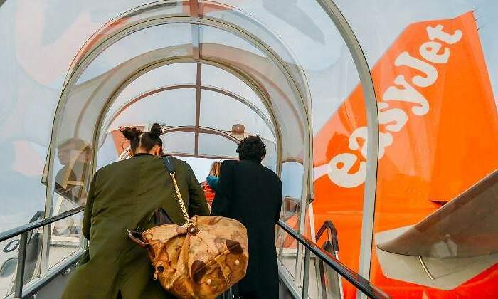 easyjet-tunel-istock.jpg