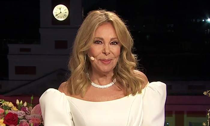 ana-obregon-campanadas.jpg