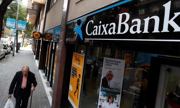 caixabank-sucursal-lateral-reuters.jpg