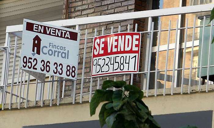 venta-vivienda-cartel-balcon-770.jpg