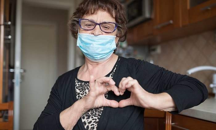 corazon-mano.jpg