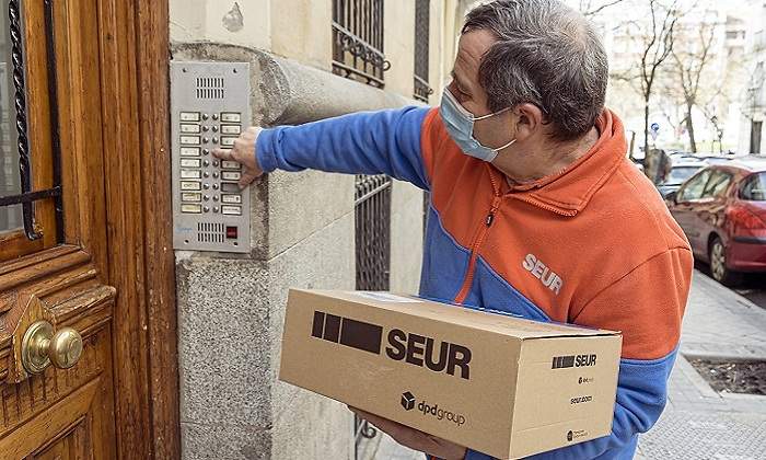 Campana-Navidad-SEUR-scaled.jpg