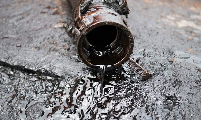 Petroleo-derramado-Dreamstime.jpg