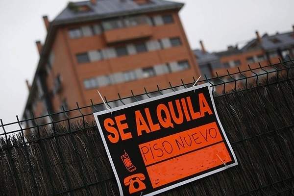 la oferta de vivienda en alquiler se