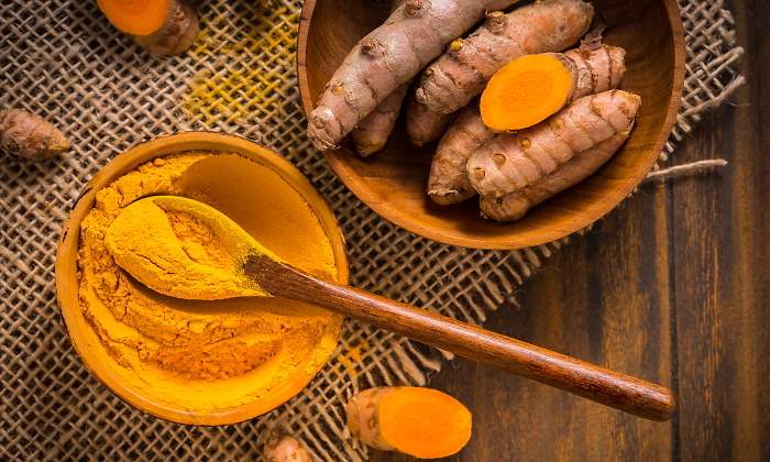 curcuma-superalimento-riesgos-recurso-dreamstime.jpg