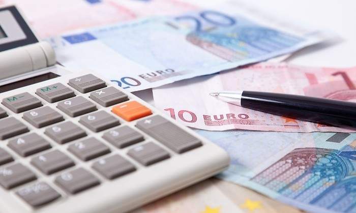 dinero-calculadora-getty.jpg
