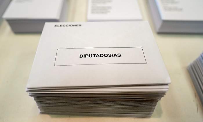elecciones-2019-sobres-reuters.jpg