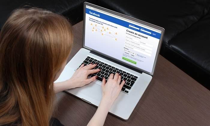 ordenador-facebook-dreams.jpg