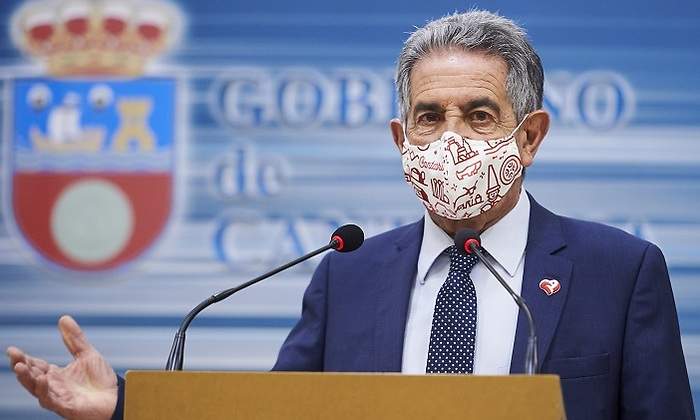 EuropaPress_3483442_presidente_cantabria_miguel_angel_revilla_comparece_medios_gobierno_region.jpg