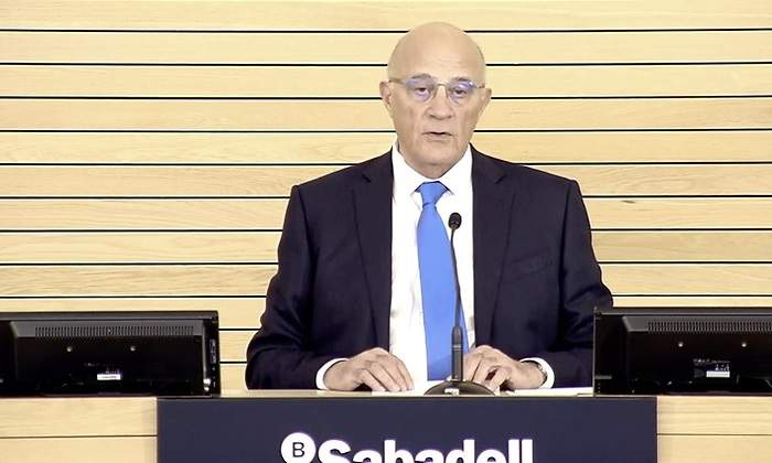 josep-oliu-presidente-banco-sabadell.jpg