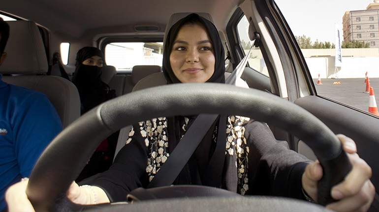 MUJER AL VOLANTE, UNA HISTORIA APASIONANTE