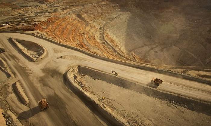 Glencore-Antapaccay-copper-pit-Peru.jpg
