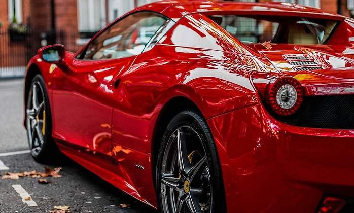 ferrari.jpg
