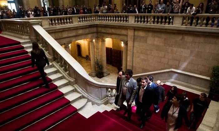 otegi-parlament-escaleras-efe.jpg