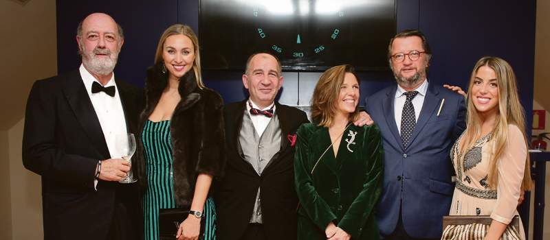 Julian Chivite, bodegas Chivite; Carmen Castillo, Ceca Mega; Juanjo Santacana, director adjunto de eE, Verónica Zabala, Noho; Santiago de la Rocha y Paula Pastor, Hyunday.