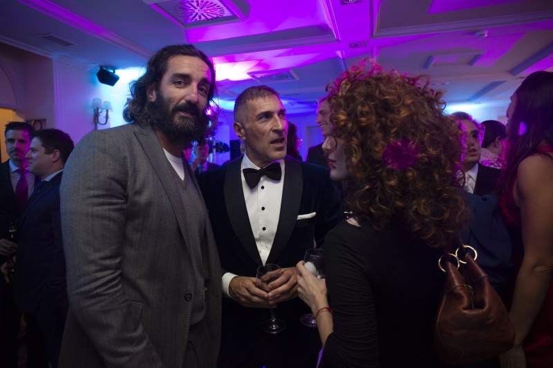 Alejandro Fernández Luego, de Marco Aldany, y José Miguel Antúnez, ex jugador de baloncesto.