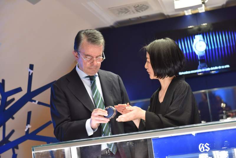 Antonio Catalán, presidente de AC Marriott, y Tomomi Sato, Grand Seiko.