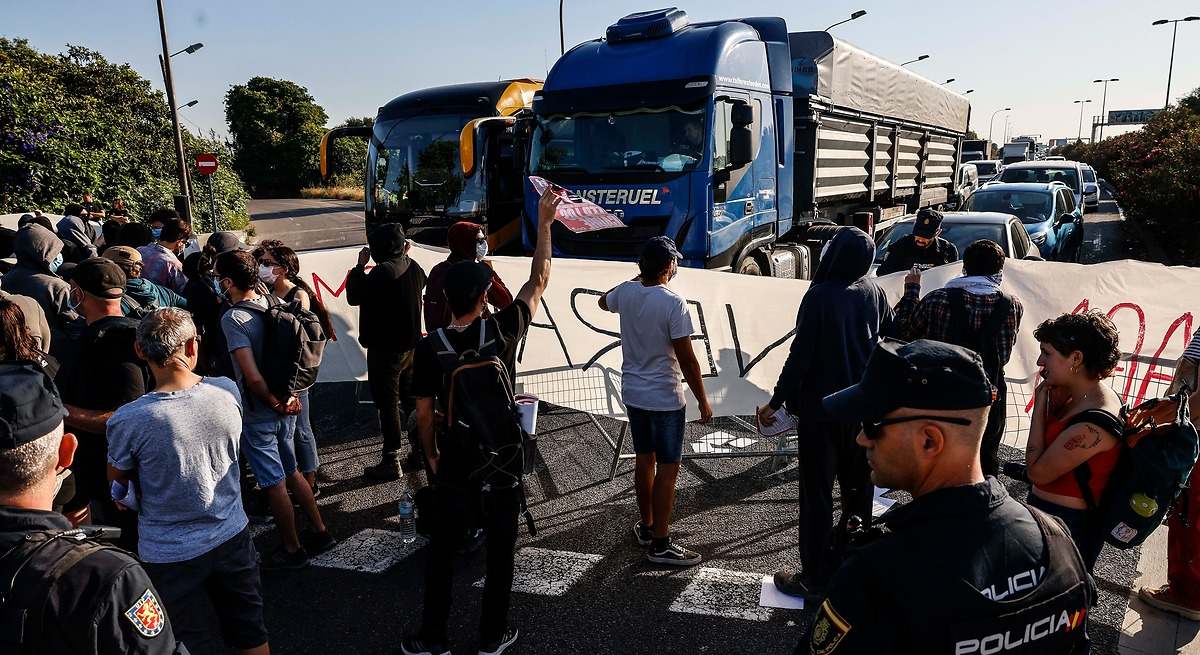 Huelga descafeinada en Valencia por la DANA: retrasos en buses de EMT y Mazón la cifra en el 1% en servicios públicos