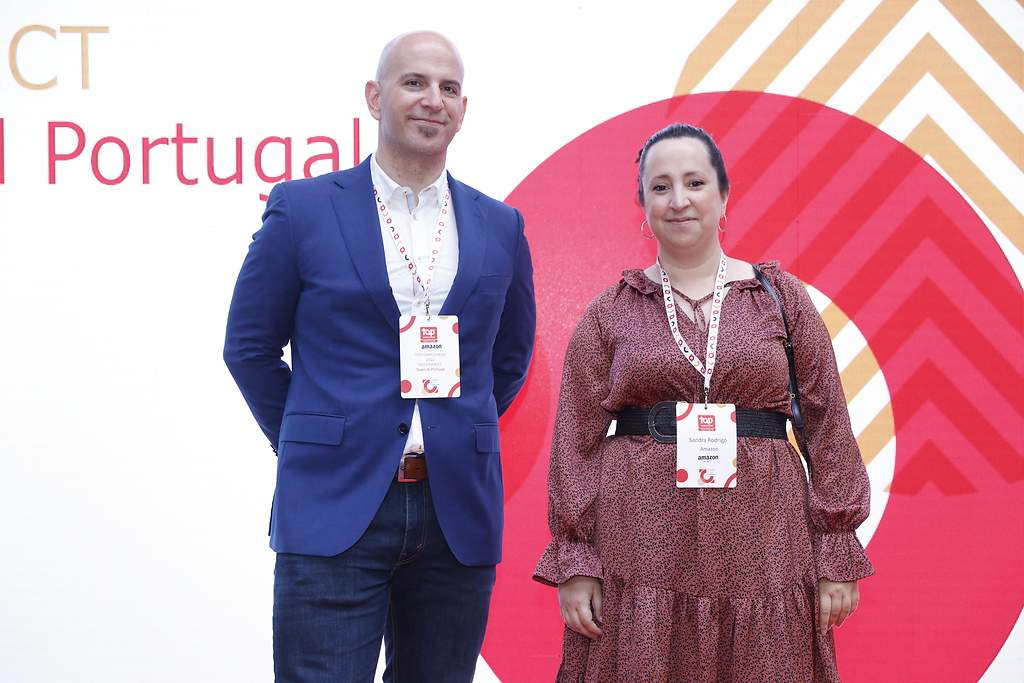 Emilio Mérida y Sandra Rodrigo, representantes de Amazon